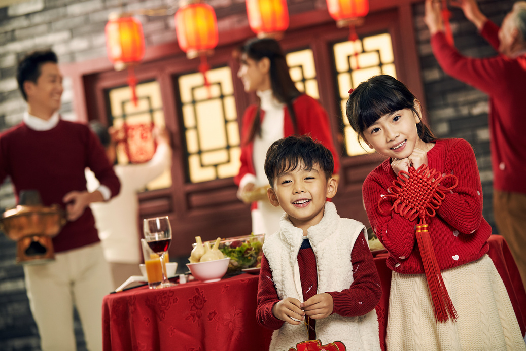 快乐儿童过新年Children happy New Year